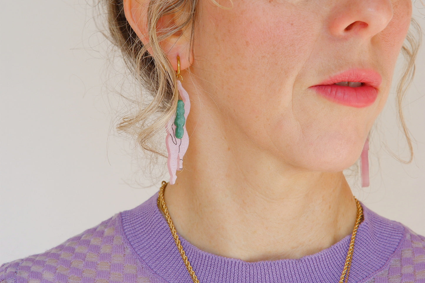 AROS NAIRE