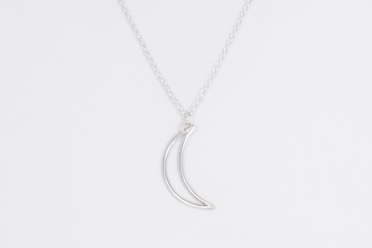 COLLAR LUNA PLATA