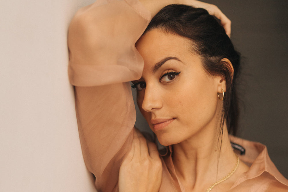 PENDIENTES SLEEK SMALL HOOP GOLD