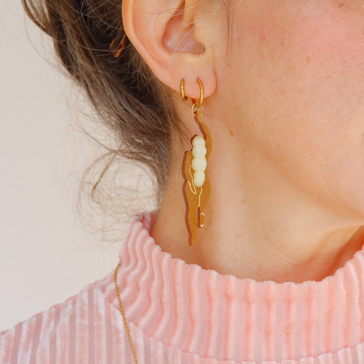AROS NAIRE
