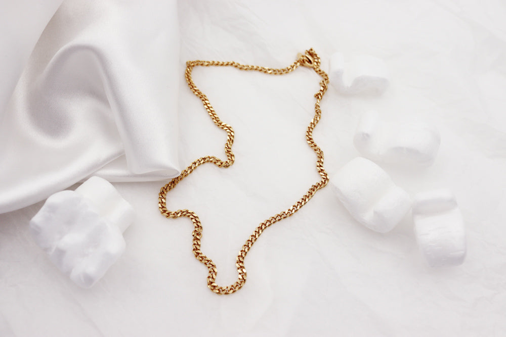 COLLAR CURB GOLD