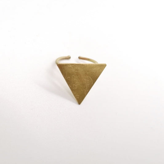 ANILLO TRIÁNGULO LATÓN
