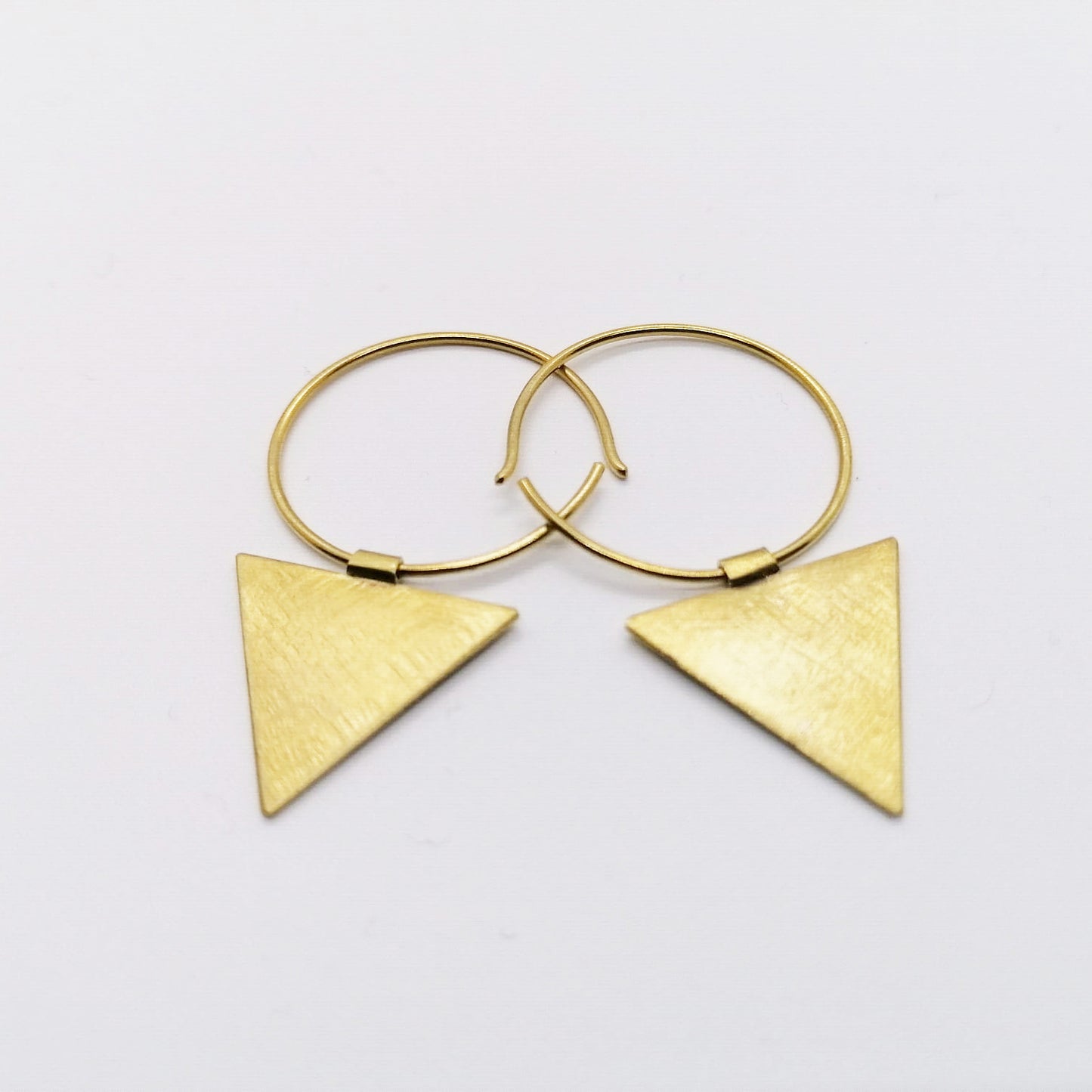 PENDIENTES TRIÁNGULO LATÓN