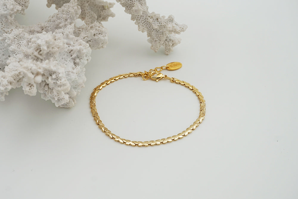 PULSERA HEARTS GOLD