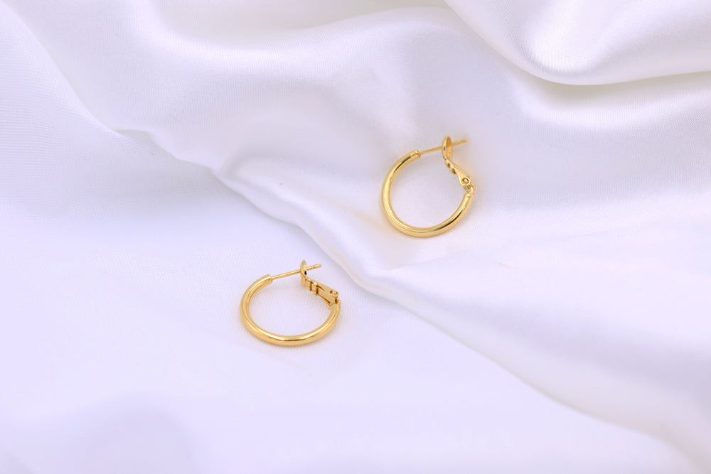 PENDIENTES SLEEK SMALL HOOP GOLD